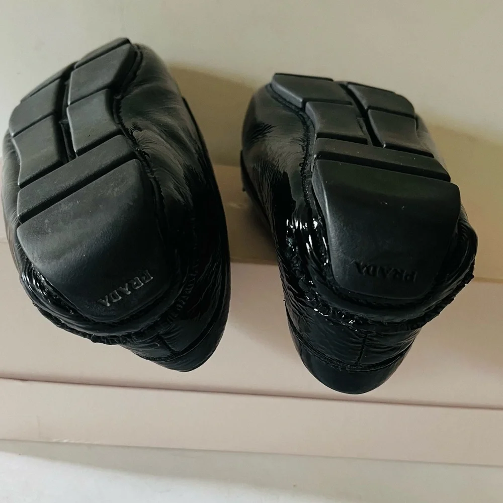 Prada black patent leather driving shoes loafers 38